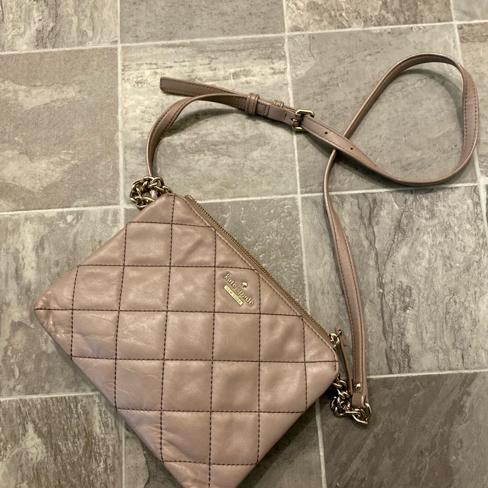Cross body nude/taupe color